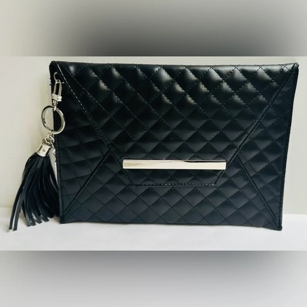 YOUNGBLOOD COSMETICS BAG  7x 10 Inches Pre‎ Owned